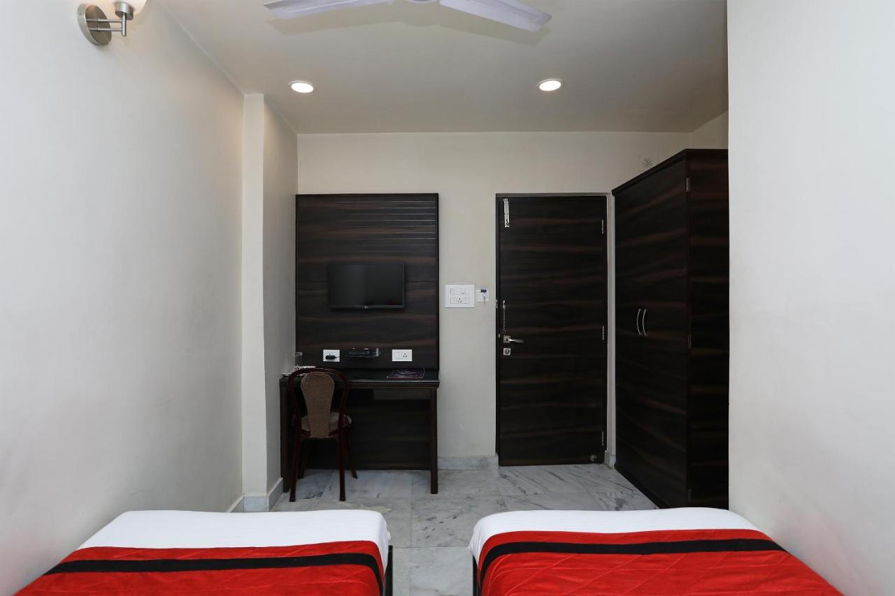 Capital O 8318 Beeu Guest House Liluah Екстер'єр фото