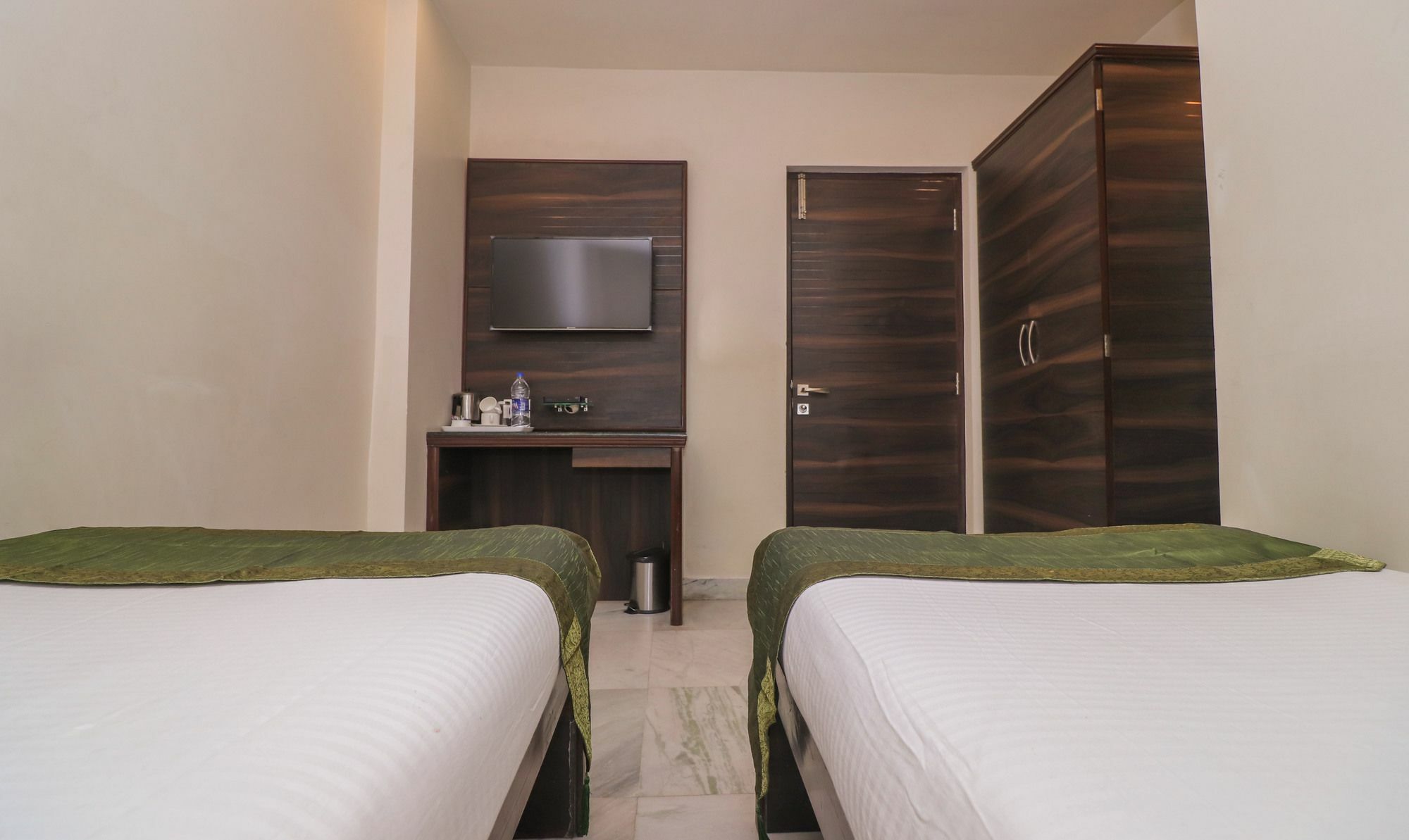 Capital O 8318 Beeu Guest House Liluah Екстер'єр фото